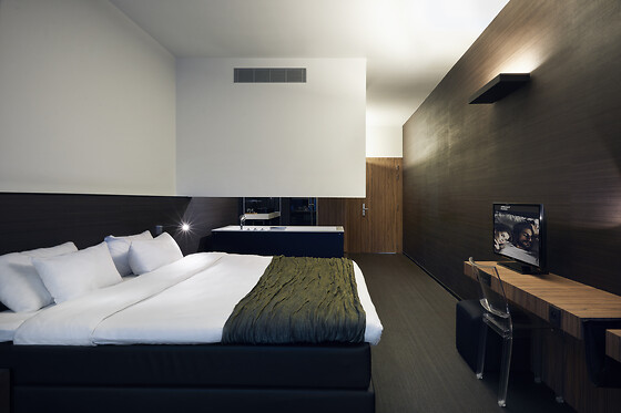 Carbon Hotel - Different Hotels - photo 0