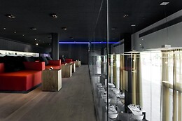 Carbon Hotel - Different Hotels