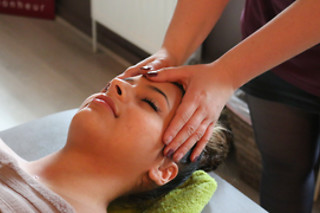 Massage du visage, de la nuque et du décolleté chez Thalasud à Loverval (Hainaut)