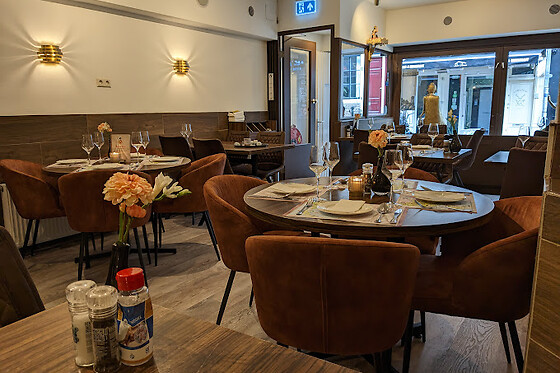 Royal Thai - photo 0