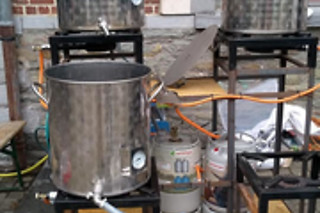 Bières, planche de dégustation et explications pour 2 à la Brasserie de l'Oubéwé à Tubize (Brabant wallon)