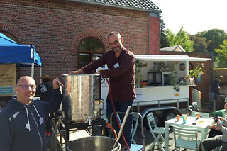 Bières, planche de dégustation et explications pour 2 à la Brasserie de l'Oubéwé à Tubize (Brabant wallon)