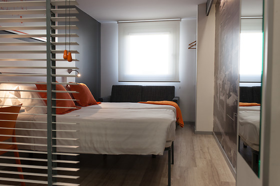 HOTEL BED4U PAMPLONA - photo 2