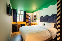 P6 Antwerp Hotel