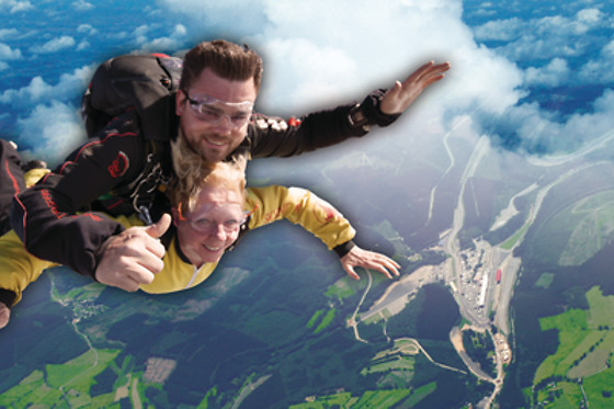Saut en parachute en tandem - Skydive Spa (Liège)
