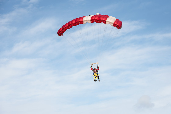 Saut en parachute en tandem - Abeille Parachutisme - Le Havre (76)