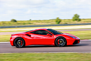 Pilotage Ferrari 488 GTB (4 tours) sur le Circuit de Mettet (B)