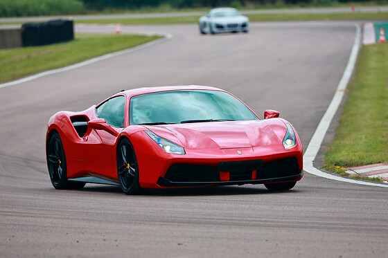Pilotage Ferrari 488 GTB (4 tours) sur le Circuit de Mettet (B)