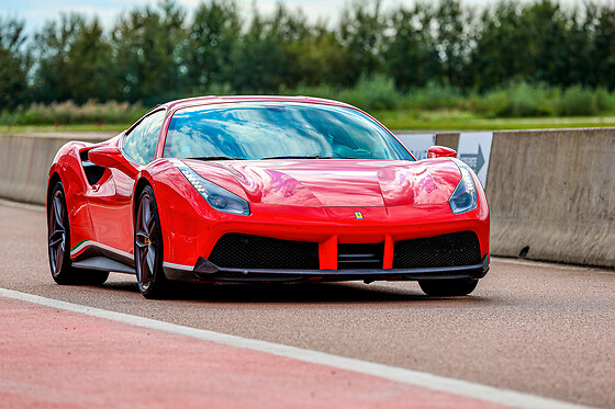 Pilotage Ferrari 488 GTB (4 tours) sur le Circuit de Mettet (B)