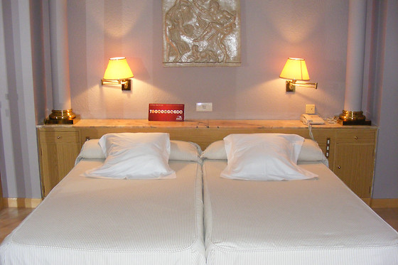HOTEL CESARAUGUSTA - photo 2