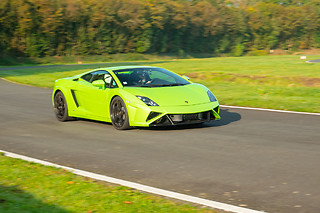 Découverte Lamborghini Gallardo LP-560 (5 tours) sur le Circuit de Mettet (B)