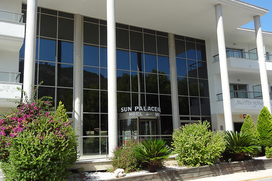 HOTEL SUN PALACE ALBIR & SPA - photo 1