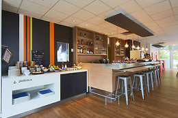 Hôtel-Restaurant Kyriad Colombes