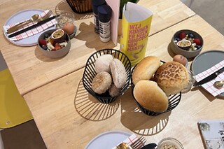 Een luxe ontbijt met bubbels voor 2 bij Kantine Koksijde (Koksijde - West-Vlaanderen)