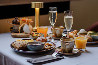 Petit déjeuner pétillant de luxe pour 2 au Priorij Corsendonk à Vieux-Turnhout (Anvers)