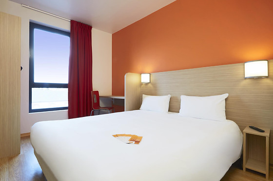Hôtel Première Classe Chartres Barjouville - photo 1