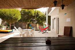 ERICEIRA CHILL HILL - HOSTEL & PRIVATE ROOMS
