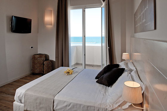 Hotel Universal - photo 2