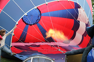 Een ballonvaart van Pearl Balloon (Court-Saint-Etienne - Waals-Brabant)