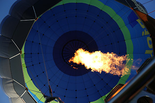Een ballonvaart van Pearl Balloon (Court-Saint-Etienne - Waals-Brabant)