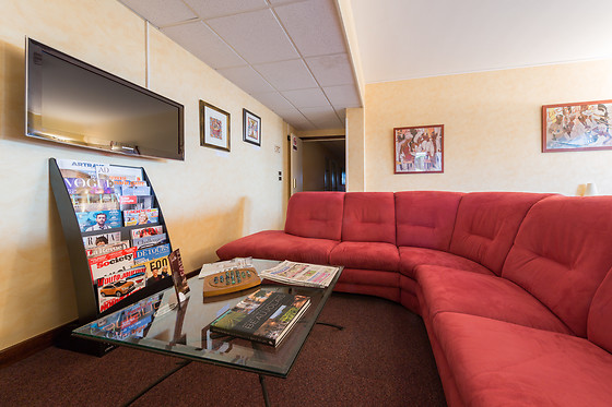 Hotel Des Grands Vins - photo 17