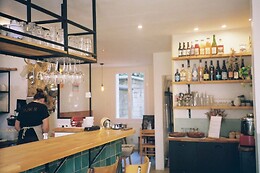 Alé Restaurant