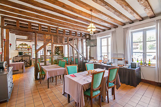 Séjour gourmand pour 2 à l'Hostellerie de la Chaumière à Arsonval (10)