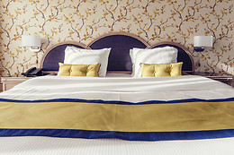 Carlton Oasis Hotel