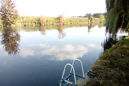 Caravane Eriba au bord de l'Eure