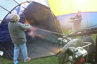 Een ballonvaart van Pearl Balloon (Court-Saint-Etienne - Waals-Brabant)