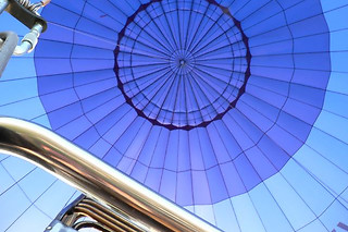 Een ballonvaart van Pearl Balloon (Court-Saint-Etienne - Waals-Brabant)