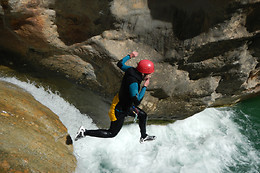 EXPEDICIONES BARRANQUISMO Y AVENTURA EN SIERRA DE GUARA