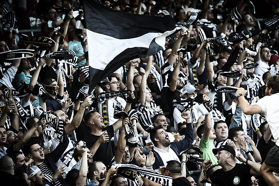 Royal Charleroi Sporting Club - 1 place