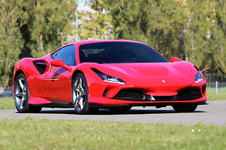 Découverte Ferrari F8 Tributo (2 tours) sur le Circuit de Mettet (B)