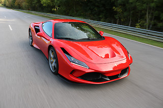 Découverte Ferrari F8 Tributo (2 tours) sur le Circuit de Mettet (B)