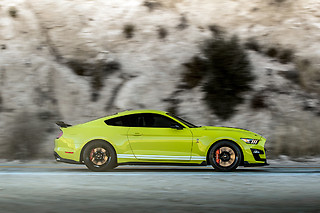 Découverte Ford Mustang Shelby GT500 (5 tours) sur le Circuit de Mettet (B)