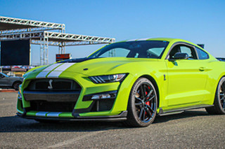 Découverte Ford Mustang Shelby GT500 (5 tours) sur le Circuit de Mettet (B)
