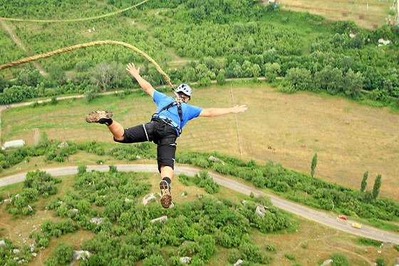 Saut à l'élastique - Adrénaline Élastique - Exermont (08)