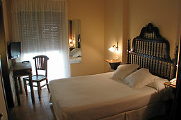 HOTEL DON CARLOS CACERES