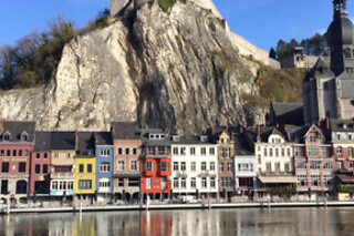 Séjour pour 2 chez Les Voisins de Mr Sax à Dinant (Namur)